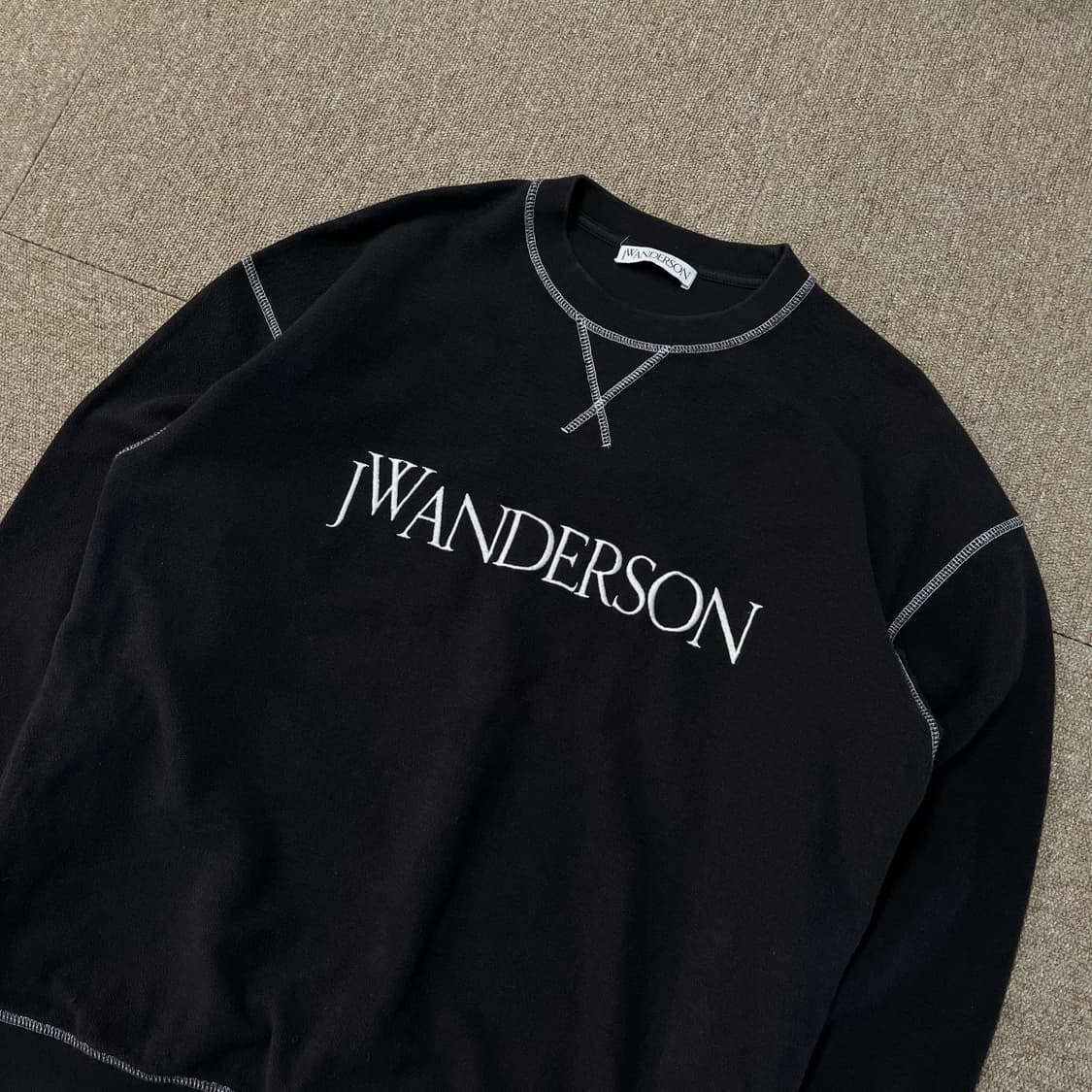 JW 앤더슨 스티치 맨투맨 상품이미지3