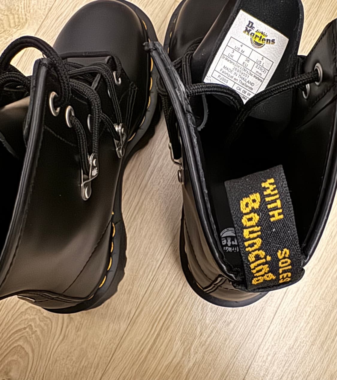 Dr.Martens 1460 BEX Stud 8-Eye Boots 상품이미지7