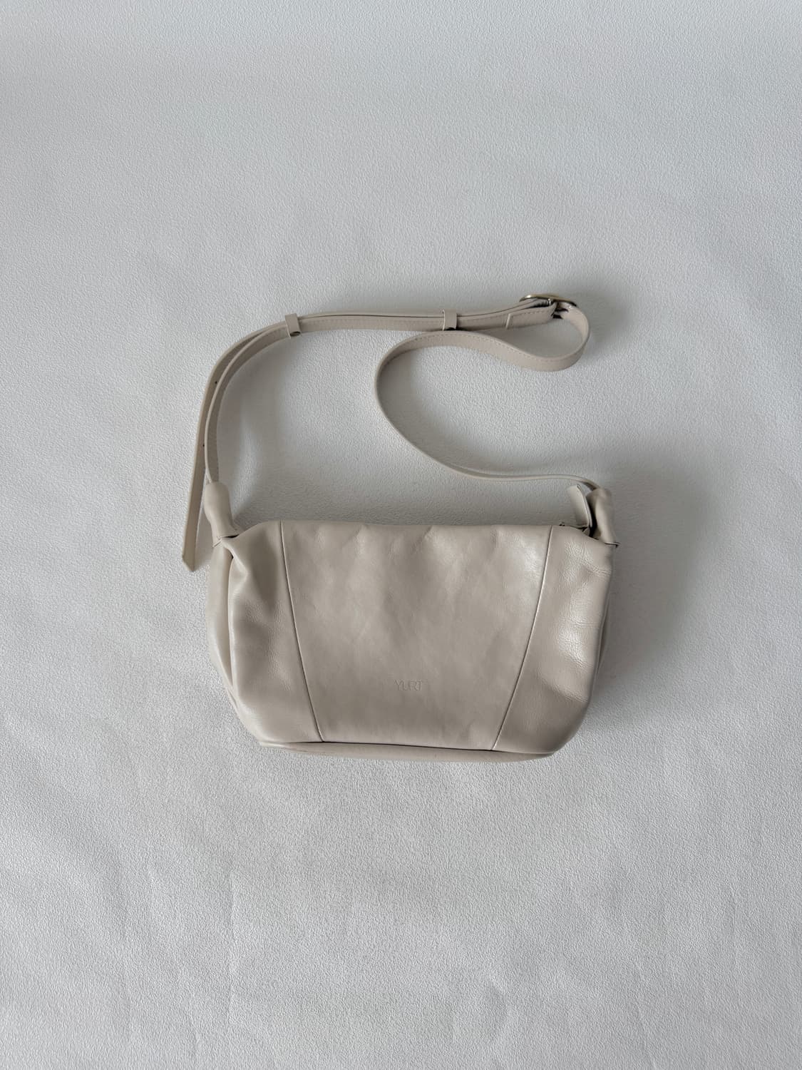 유르트(YURT) 레더 숄더 크로스백 상품이미지1