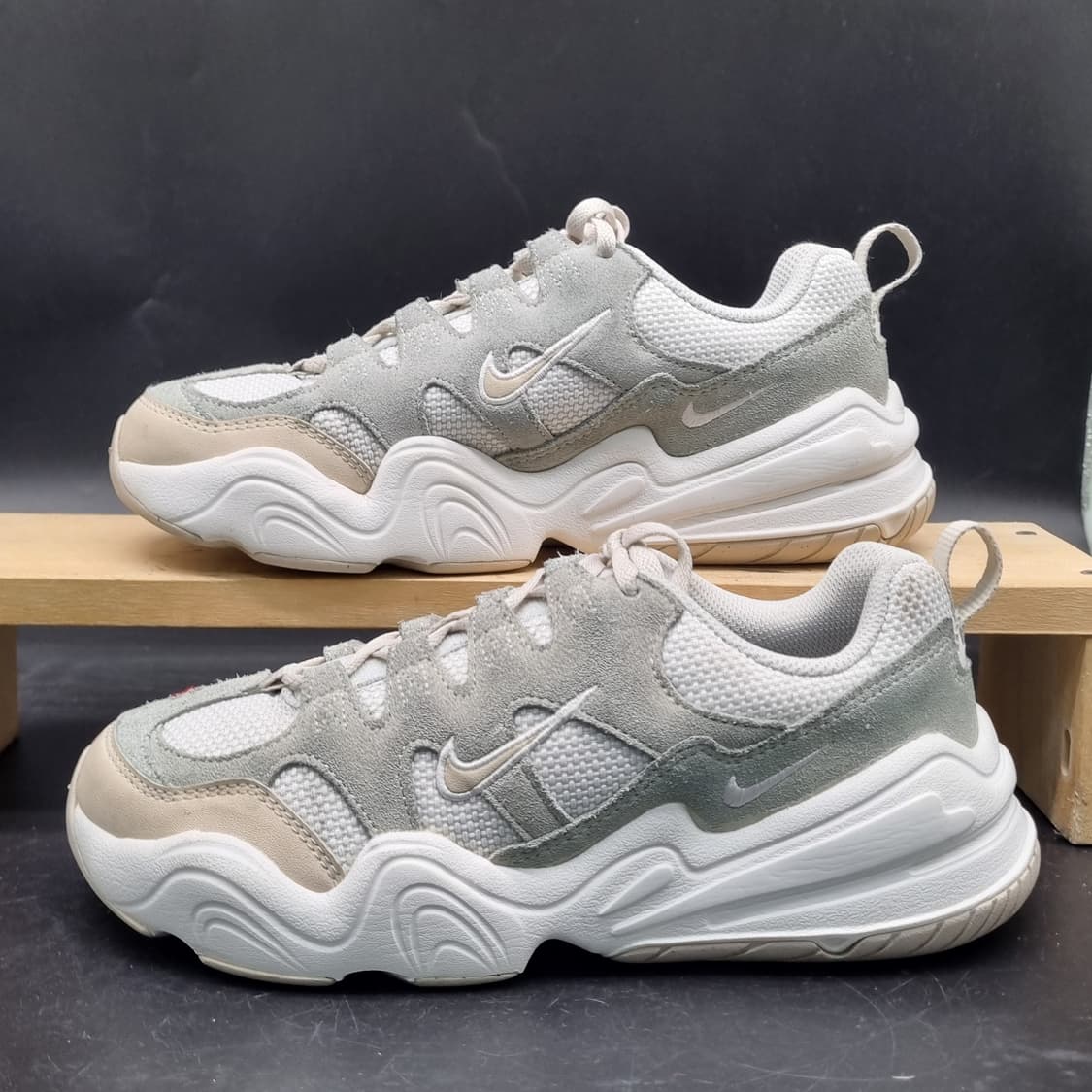 나이키 테크헤라 여성 운동화 240 상품이미지1