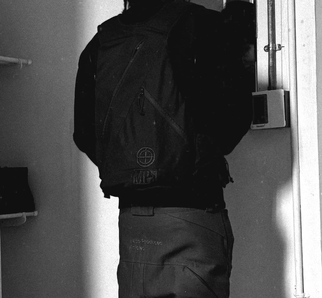 플라스틱프로덕트 contrast zipped jacket 상품이미지3