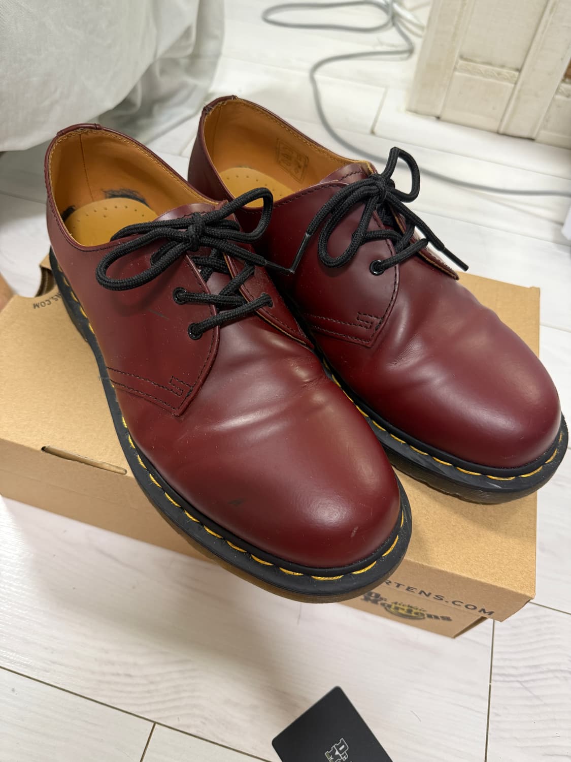닥터마틴 1461 체리레드 270 판매 상품이미지1