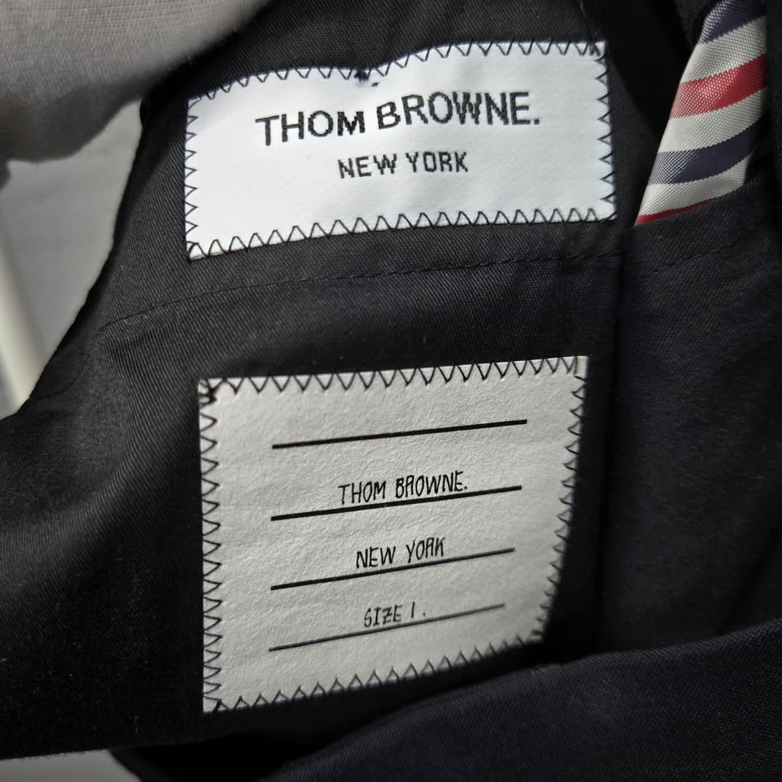 백화점판 / 톰브라운 4BAR 금장 울 블레이저 슬랙스 수트 셋업 1 상품이미지9