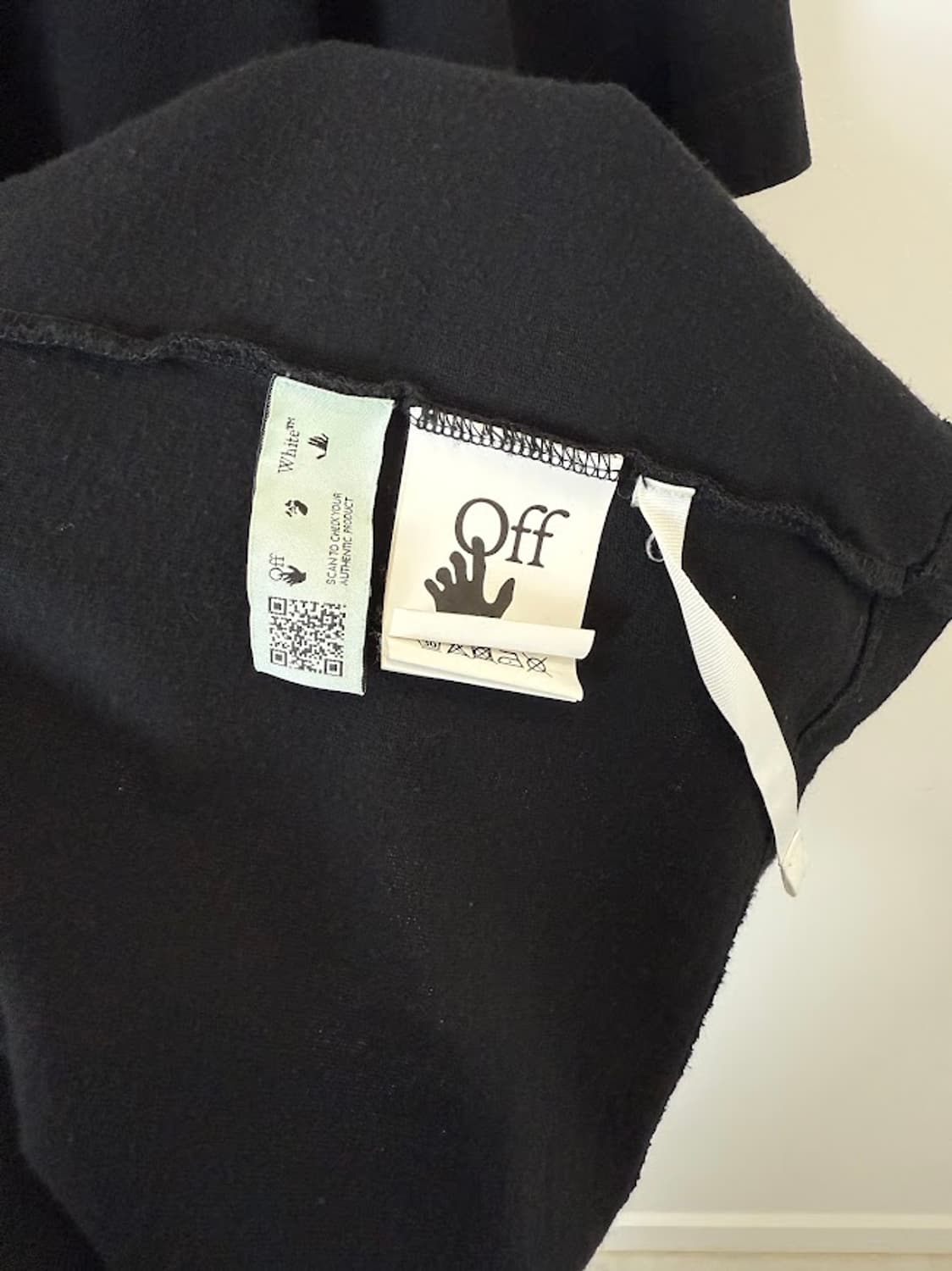 오프화이트 백프린팅 반팔티 블랙 상품이미지4