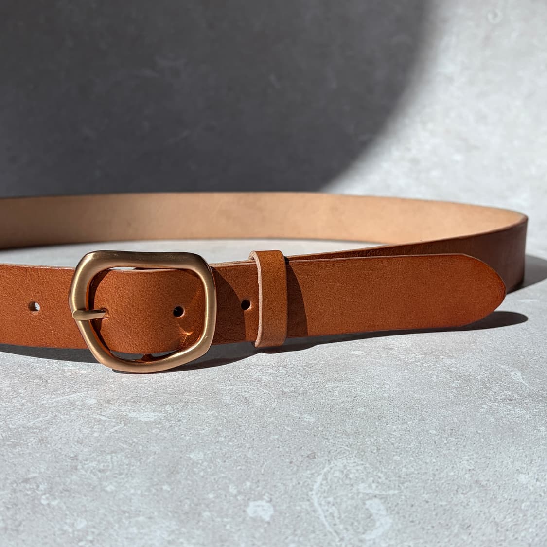 Oribell 커브드 24k 골드플레이트 버클 볼드 베지터블 소가죽 벨트 상품이미지4