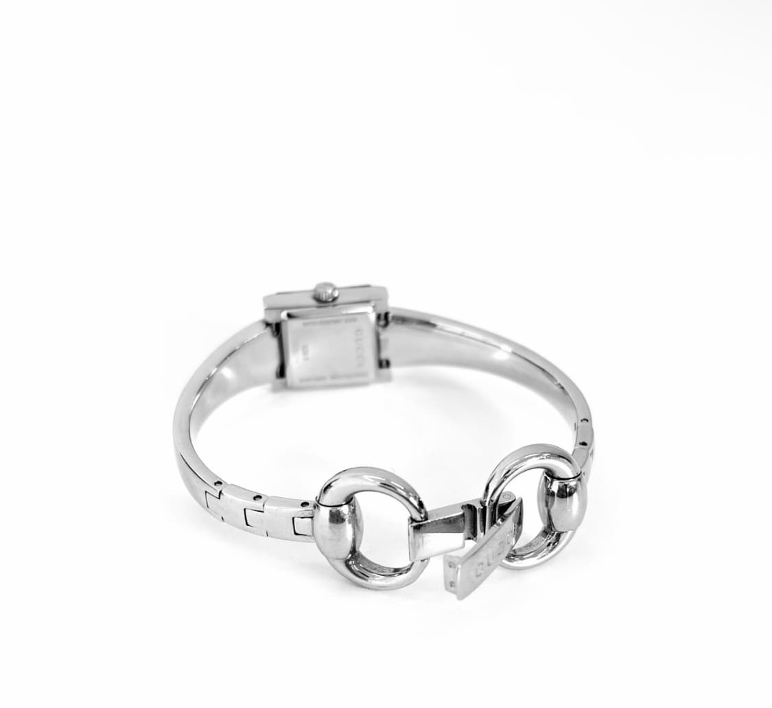 [OS] 구찌 여성 GG로고 사각 스퀘어 베이지 프레임 여성 뱅글 시계 상품이미지4