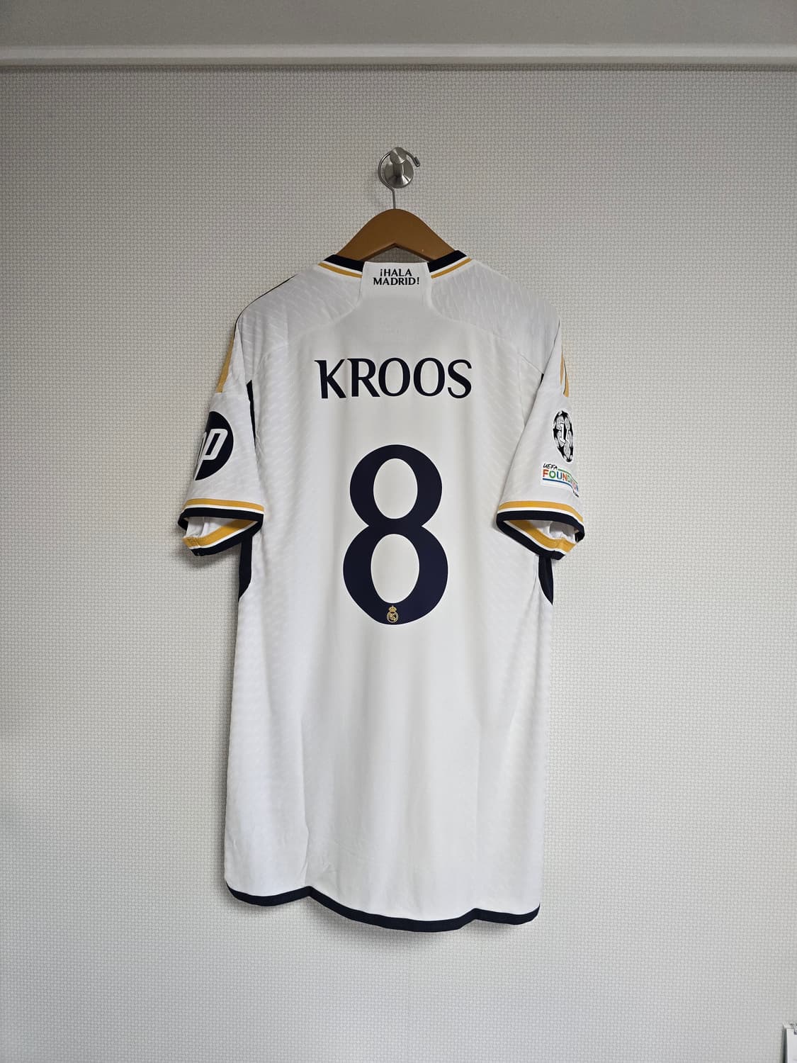 23-24 레알마드리드 홈 어센틱 유니폼 토니 크로스 UCL Final 상품이미지1