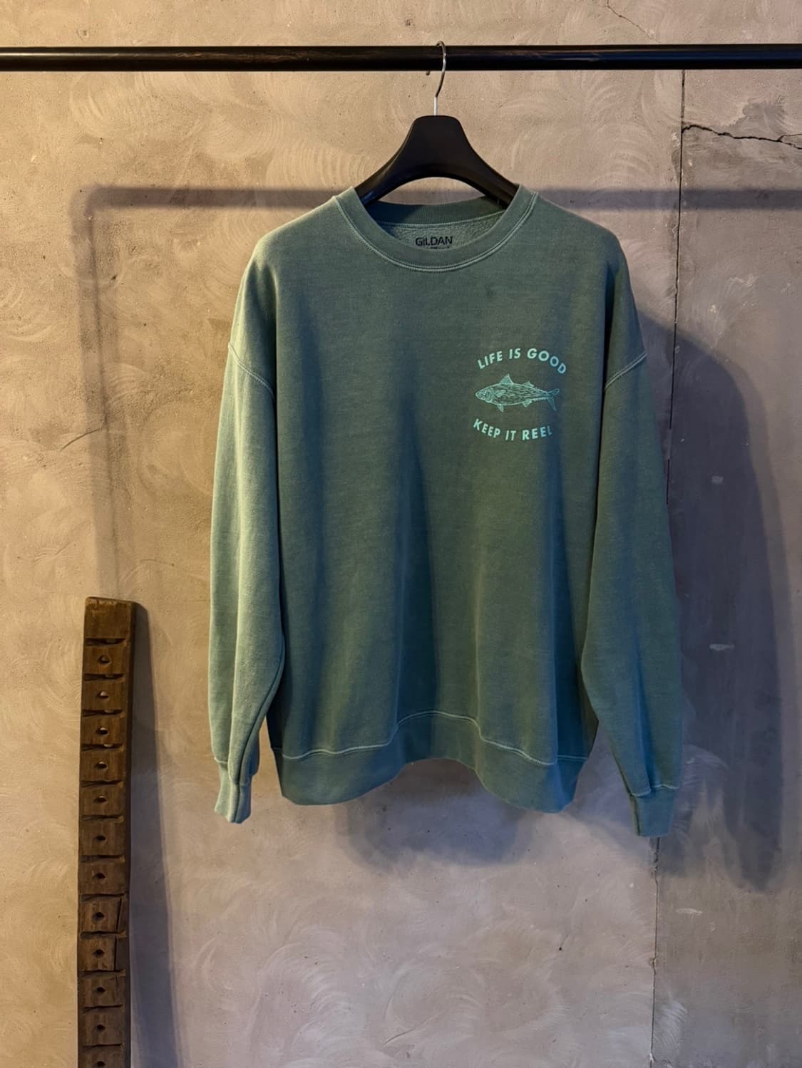 길단 피그먼트 다이드 맨투맨 100 상품이미지1