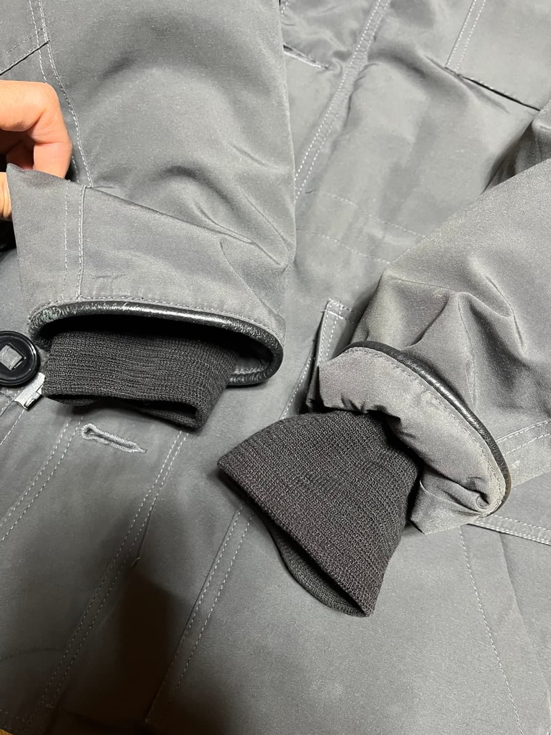 캐나다구스 밴프 파카 패딩 라쿤터 후드 버튼 다운 상품이미지6