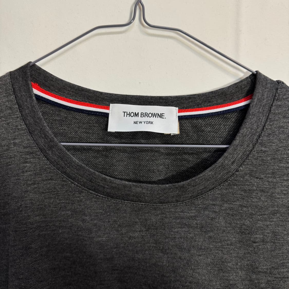 톰브라운 돌핀 라운드 니트 상품이미지2