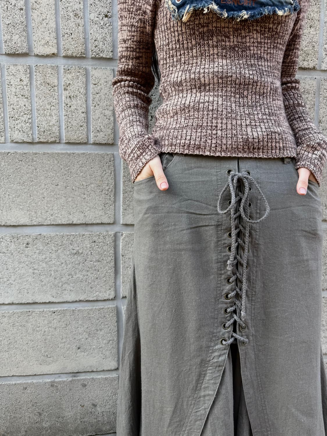 아일렛 디테일 플레어 롱 스커트 상품이미지3