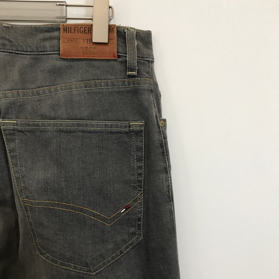 타미힐피거 그레이 스트레이트데님 [34인치] 상품이미지5