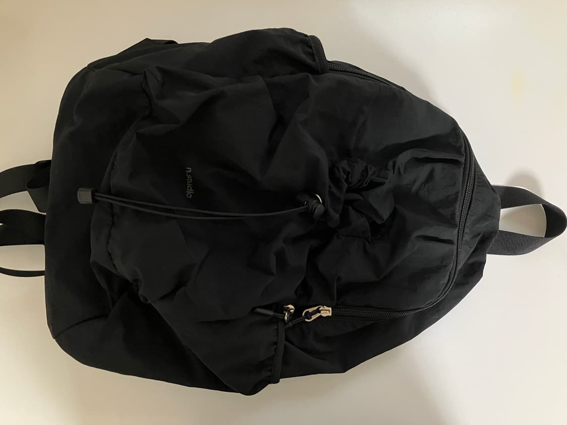 누아트스튜디오 클래식 셔링 나일론백팩  상품이미지4