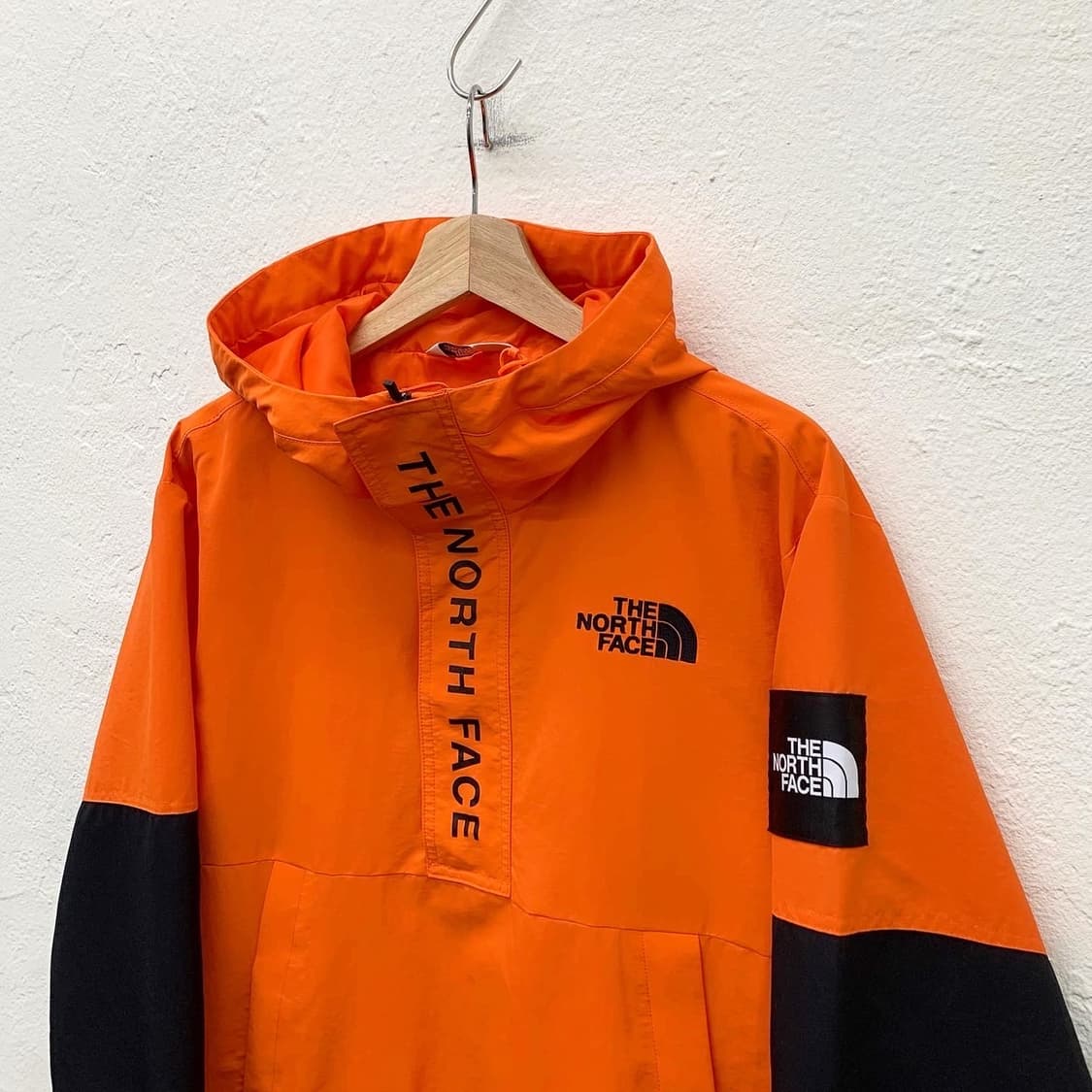 노스페이스 화이트라벨 오렌지 아노락 상품이미지3