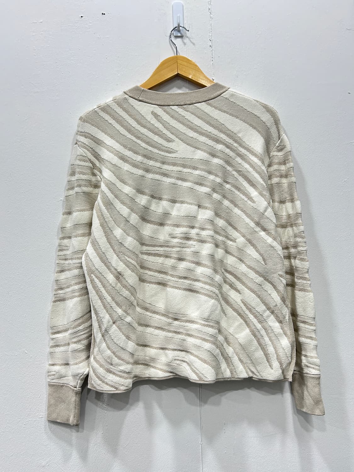 [S] COS 코스 아이보리 웨이브 오버핏 니트 여성 S사이즈 상품이미지2