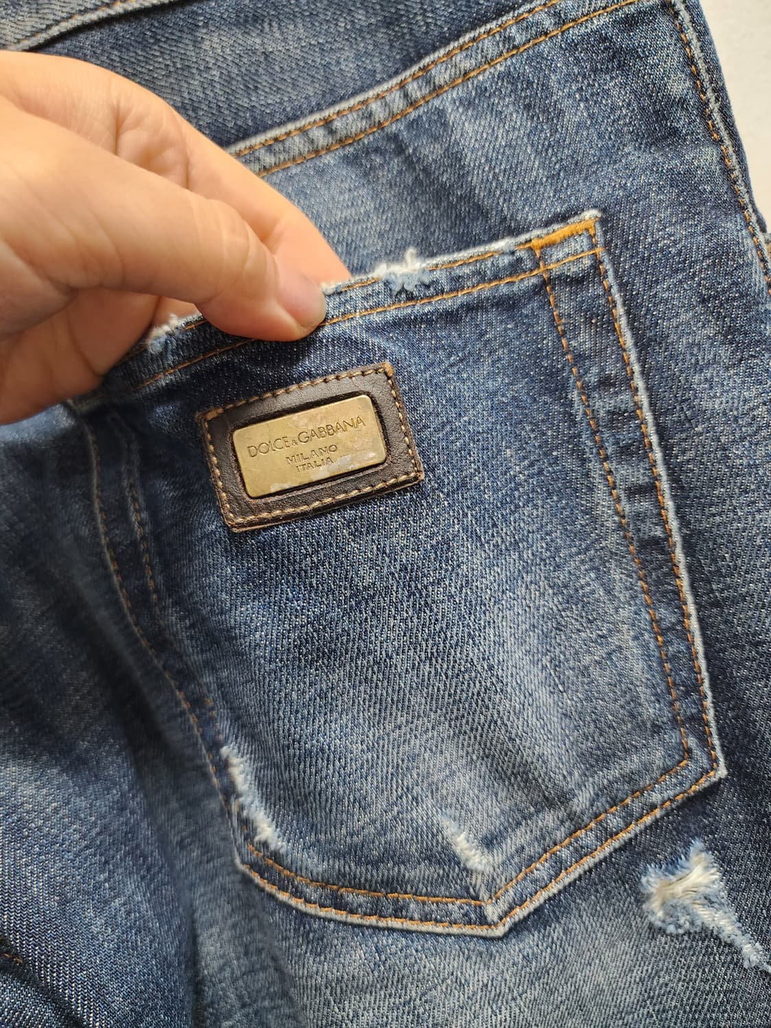 돌체앤가바나 데미지 스틸로고 워싱 청바지 상품이미지3