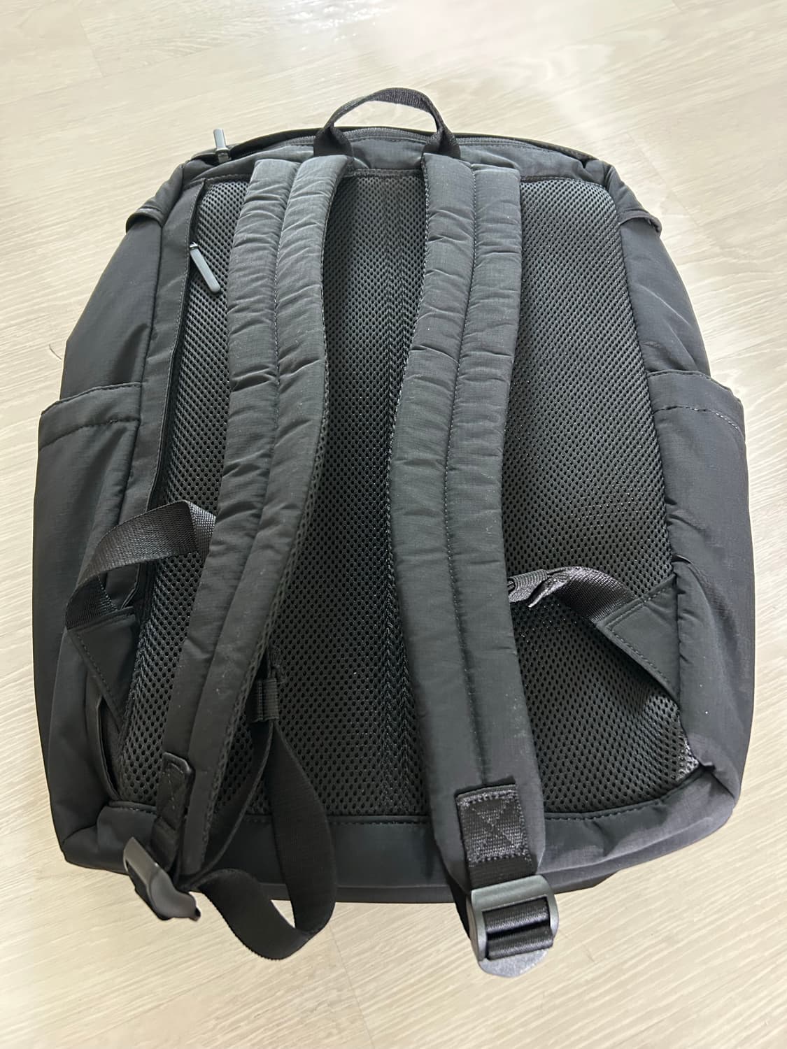 유니클로 멀티 포켓 백팩 블랙 상품이미지2