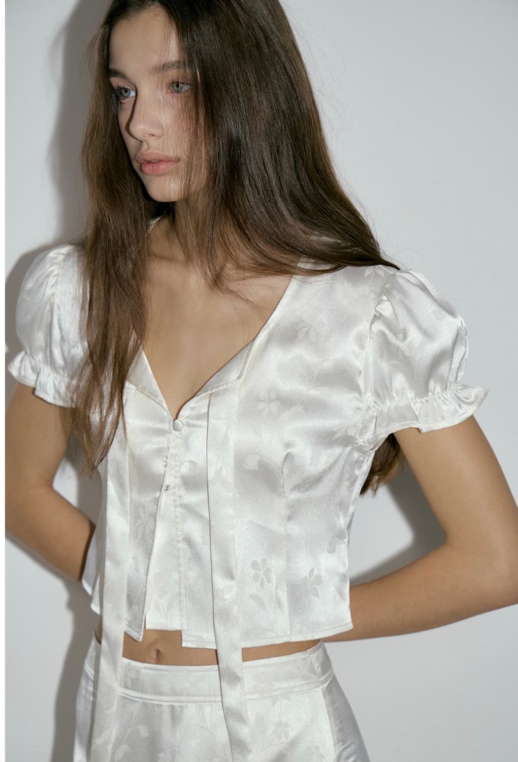 오버듀플레어 JACQUARD CROP BLOUSE S 상품이미지2