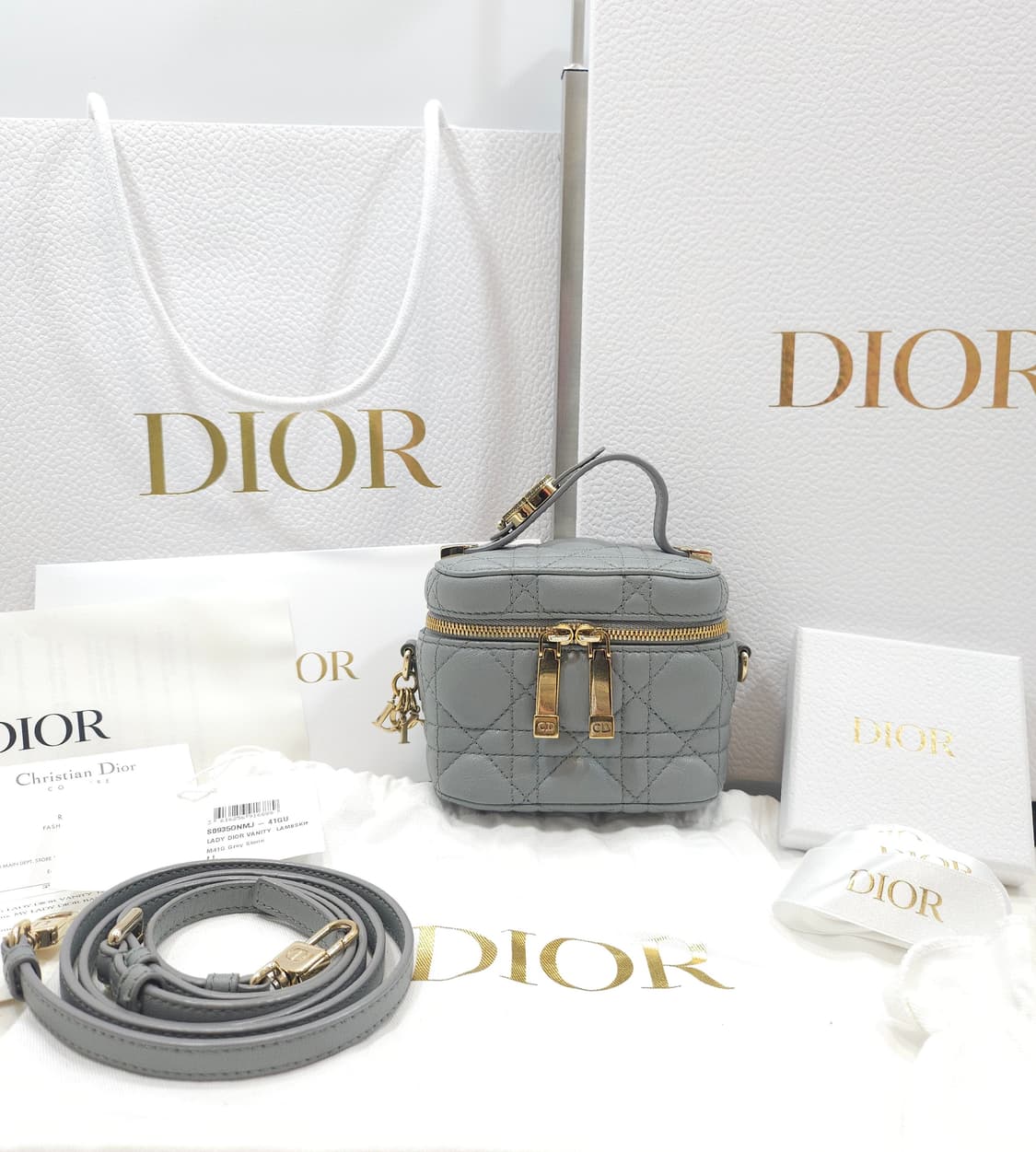 디올 레이디 마이크로 베니티백 상품이미지1