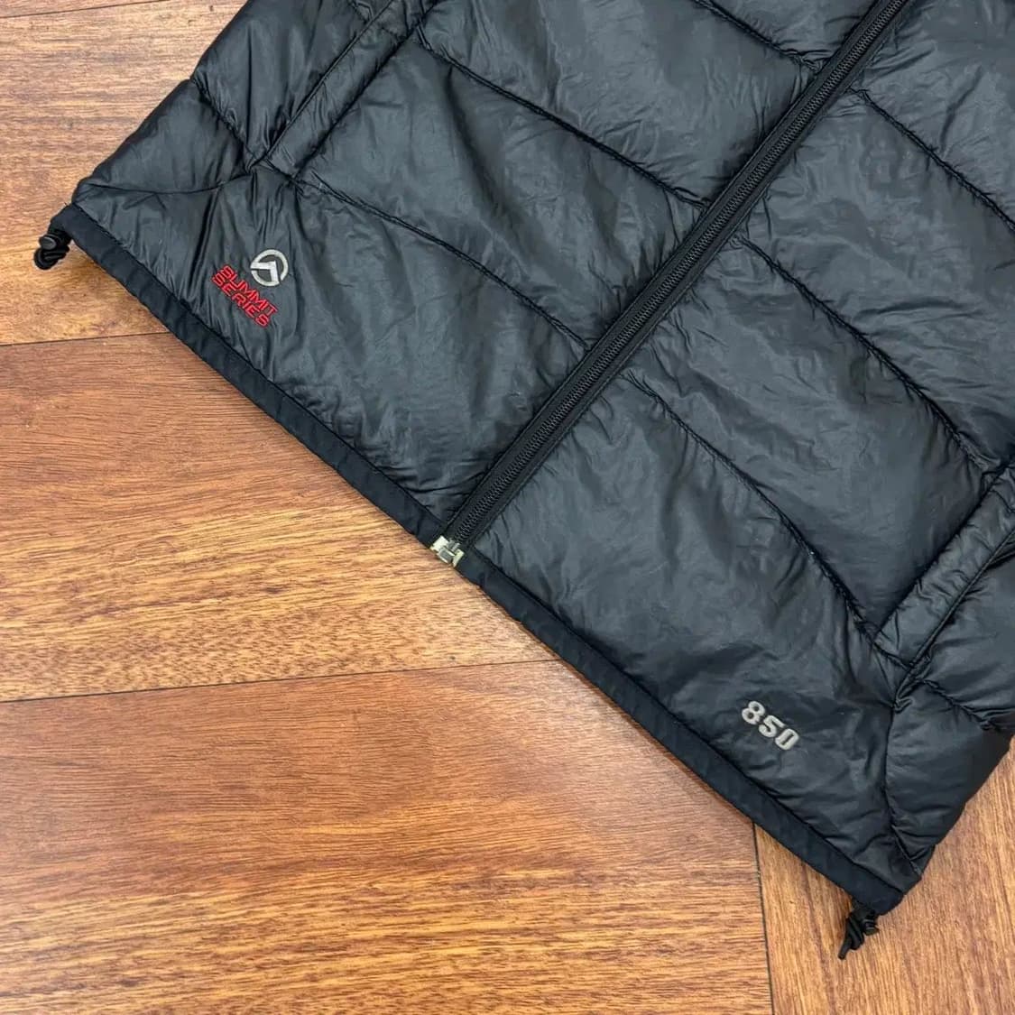 여성용 L 노스페이스 써밋 블랙 경량 패딩 조끼  상품이미지4