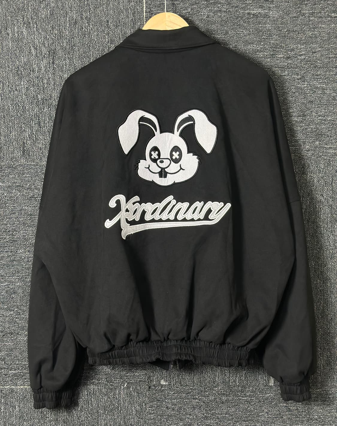 엑스오디너리(X:ORDINARY) 토끼 자수 스웨이드 워크 자 상품이미지2