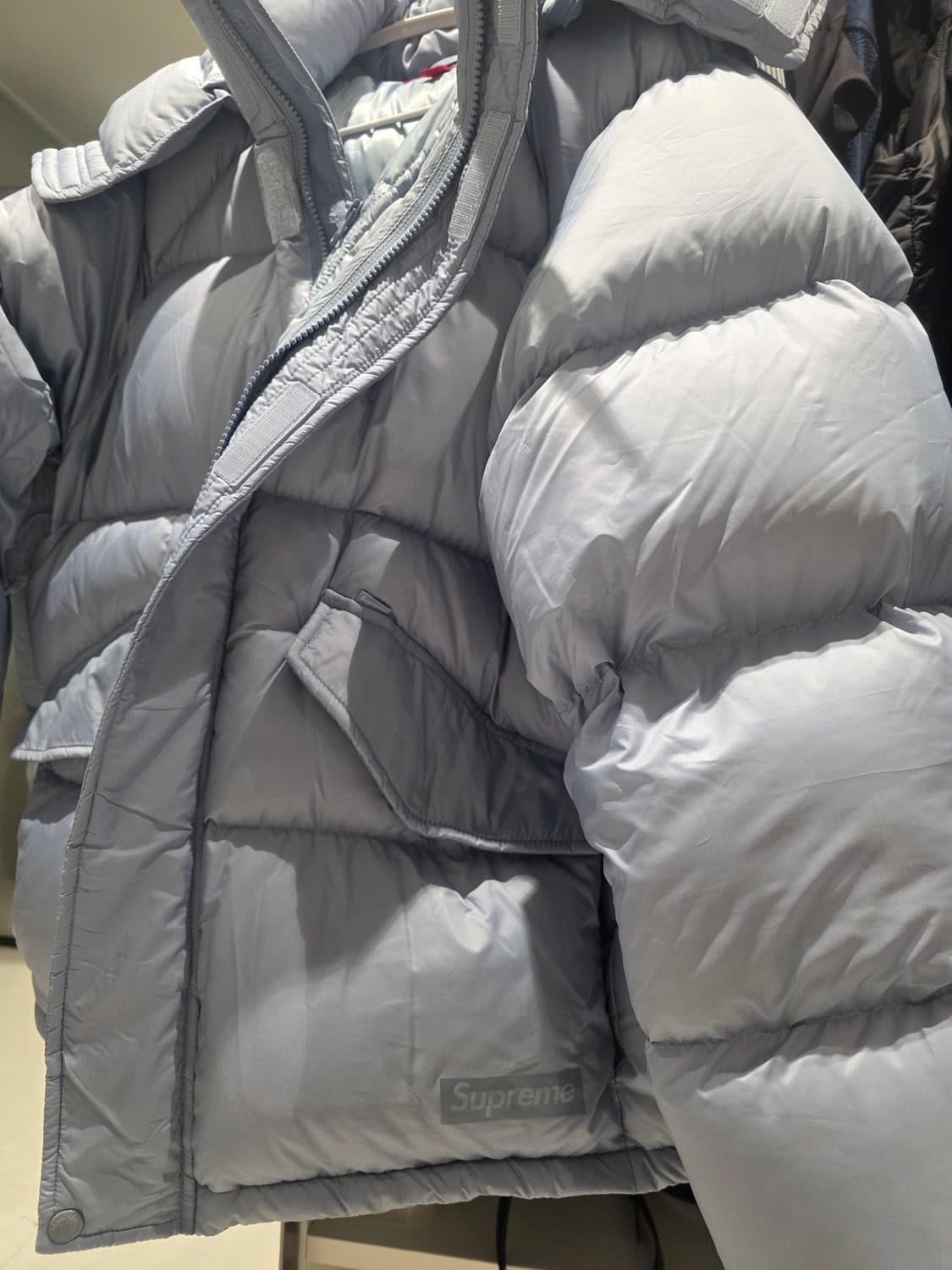 슈프림 700-필 다운 라이트웨이트 퍼퍼 자켓 라이트 블루 - 24FW 상품이미지6