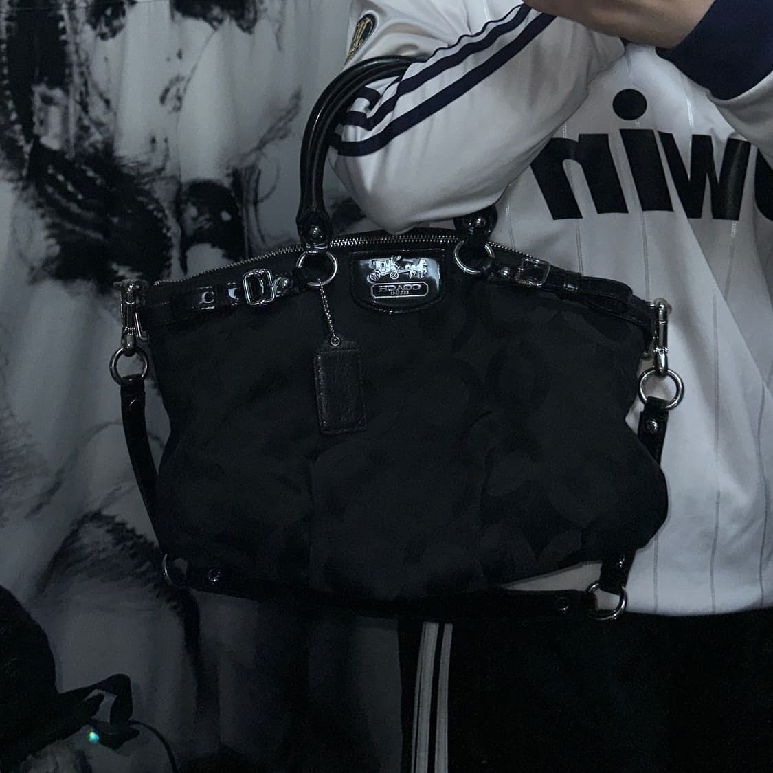 코치 블랙 자카드 토트 숄더백 상품이미지2