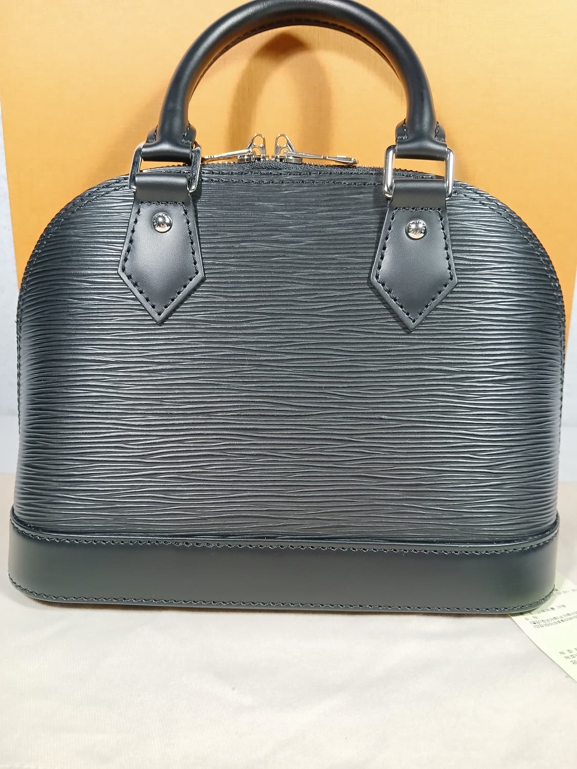 루이비통 에피 알마BB 토트백 M24645 상품이미지5