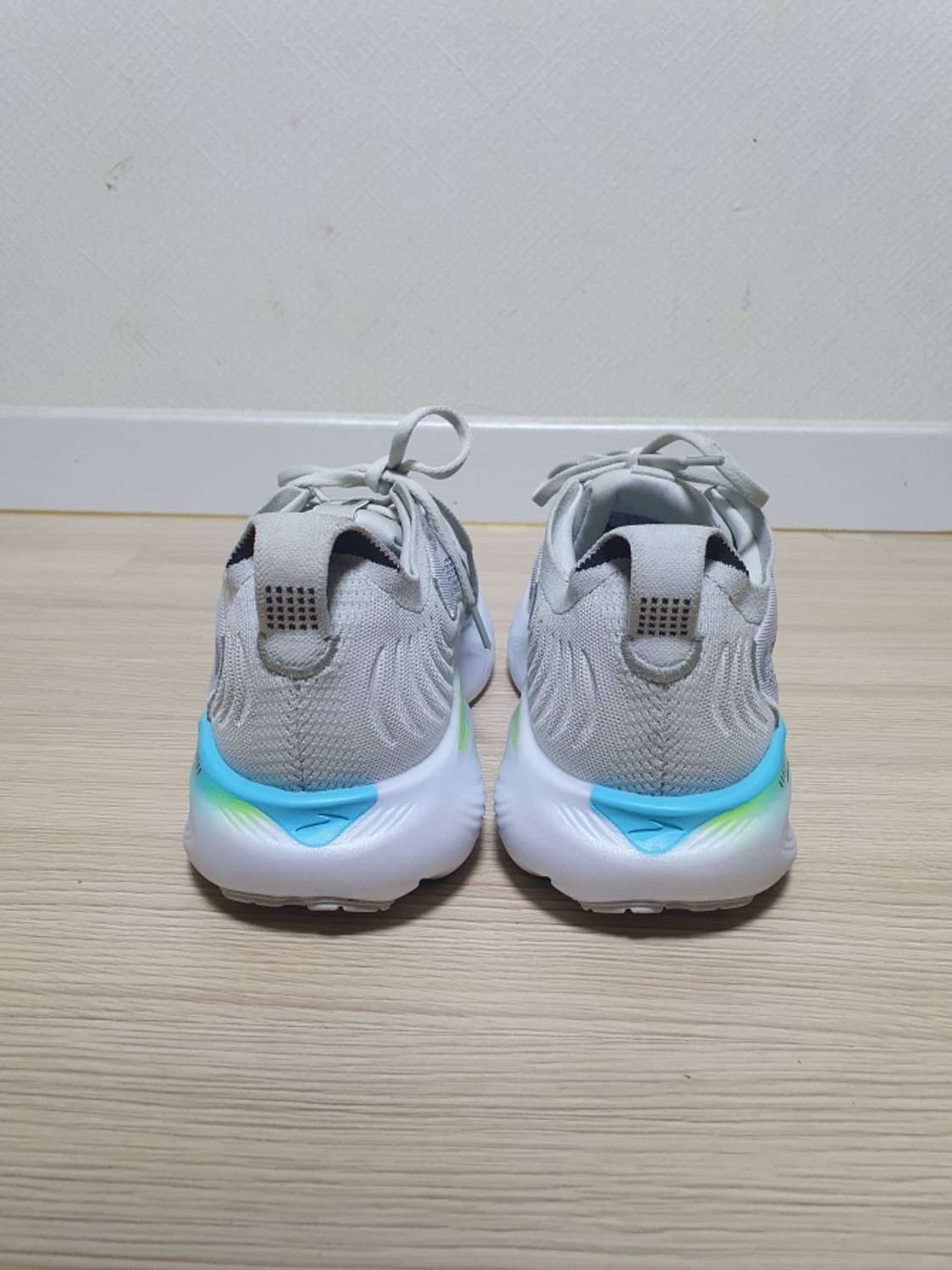 브룩스 아드레날린 GTS 25 러닝화 275 상품이미지5