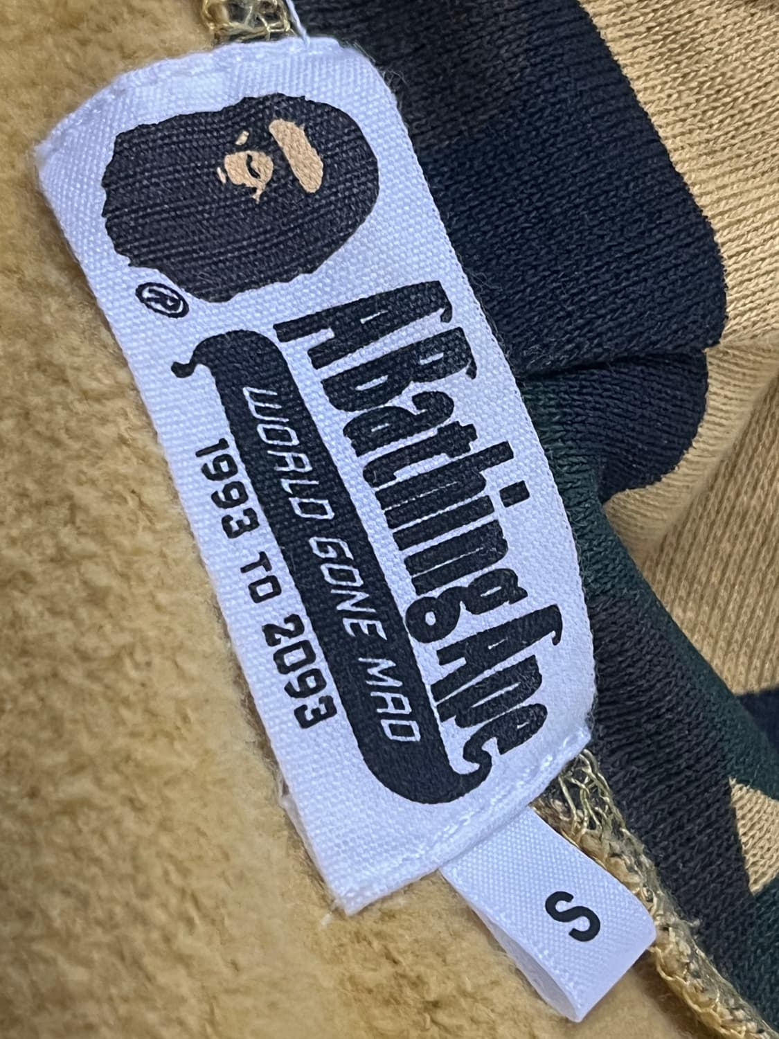 새상품급) 베이프 황계 샤크 후드집업  상품이미지3