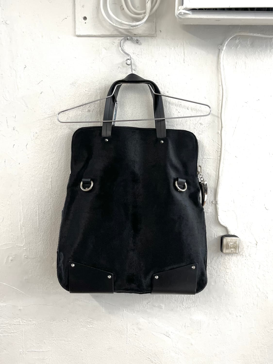 쥬세페 자노티 컬렉션 스터드 송치 레더백 상품이미지9