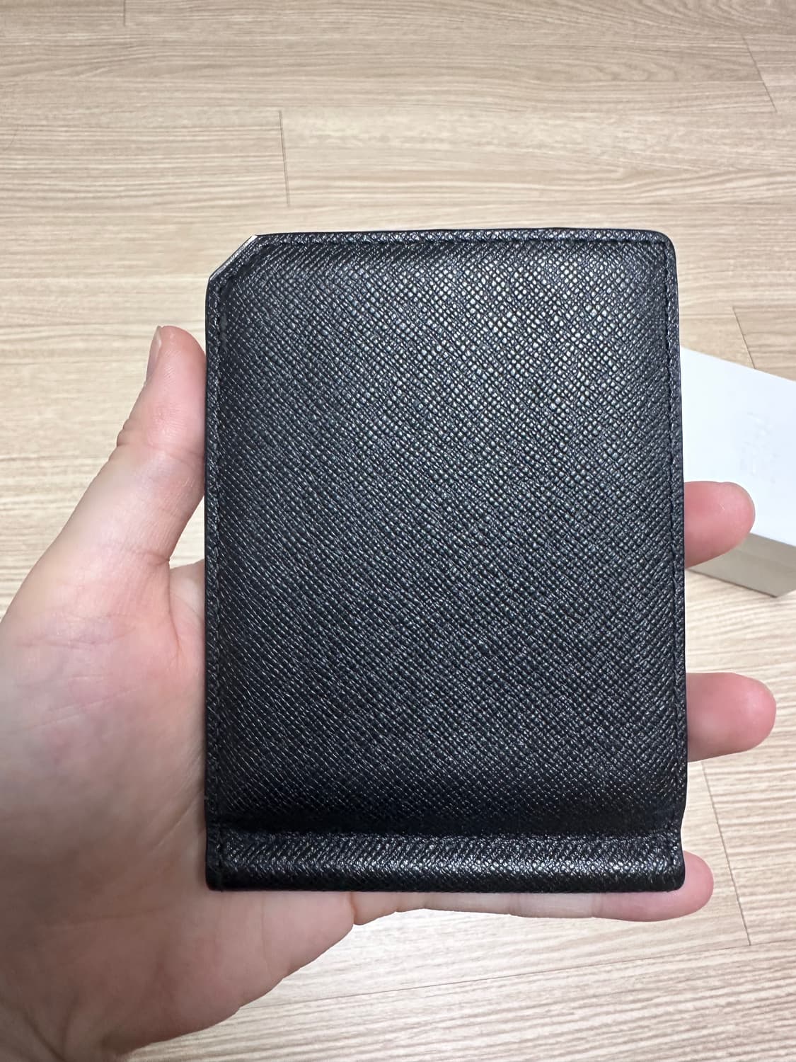 MCM 반지갑 블랙 색상 상품이미지2