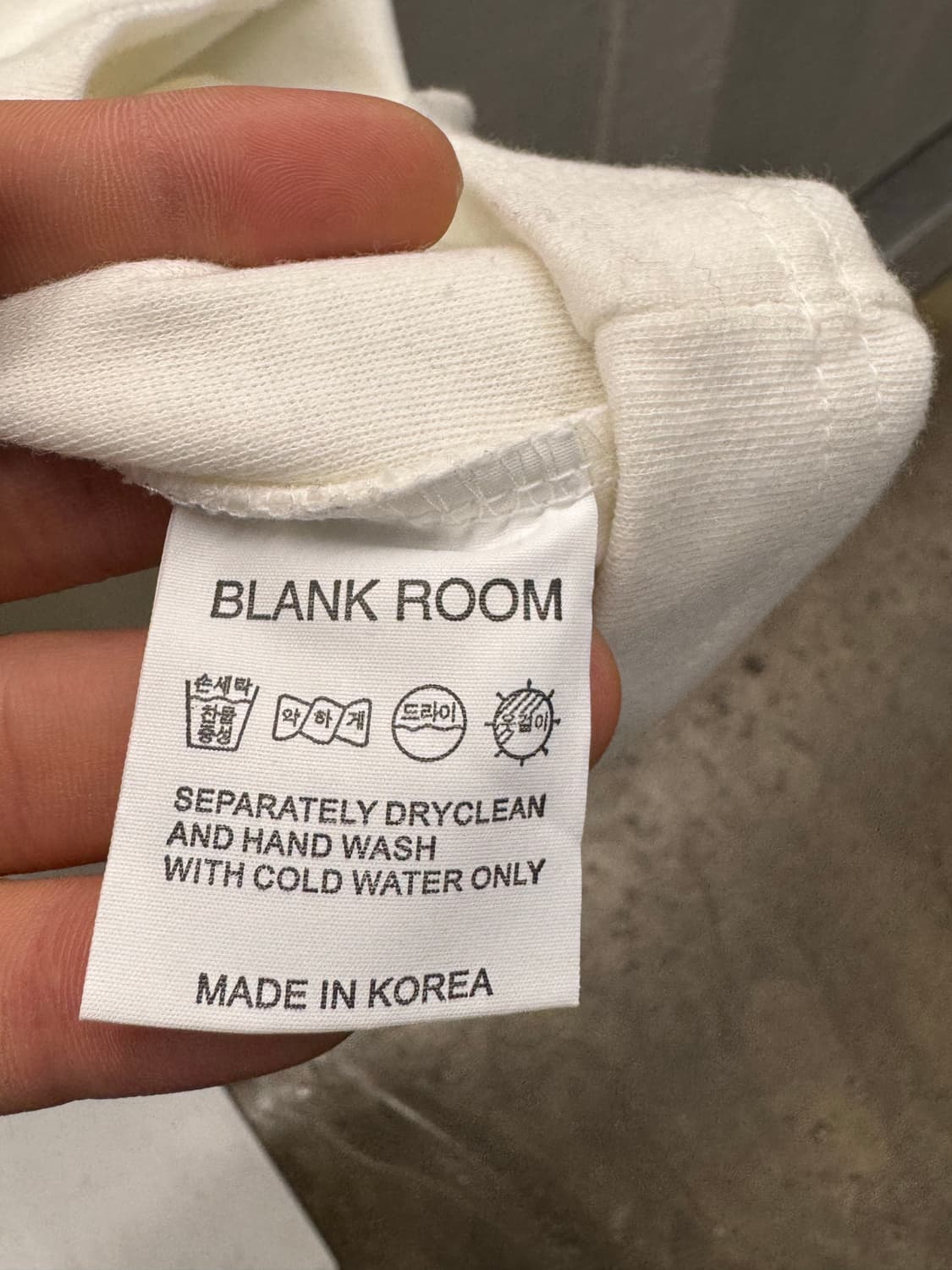 BLANK ROOM 아이보리 터틀넥 티셔츠 상품이미지4