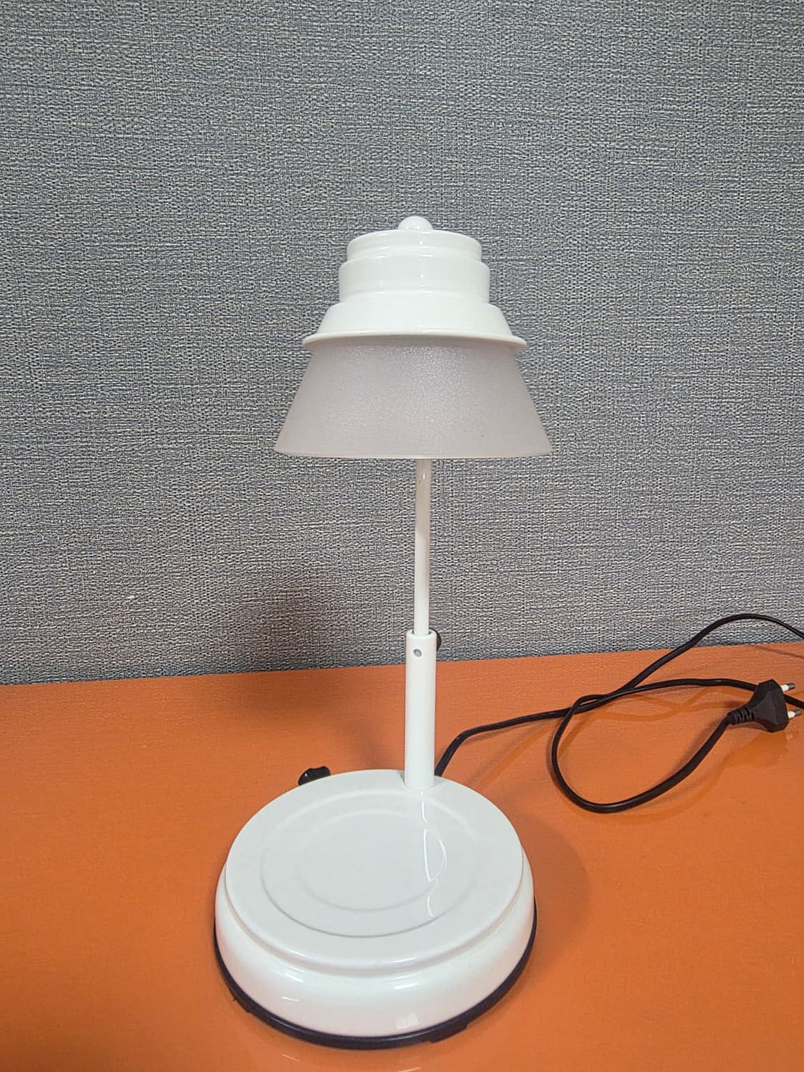 흰색 스탠드 조명 상품이미지1