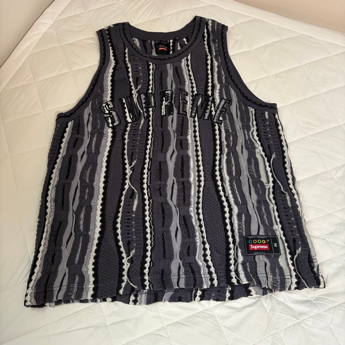 슈프림 쿠지 콜라보 니트 져지 상품이미지1