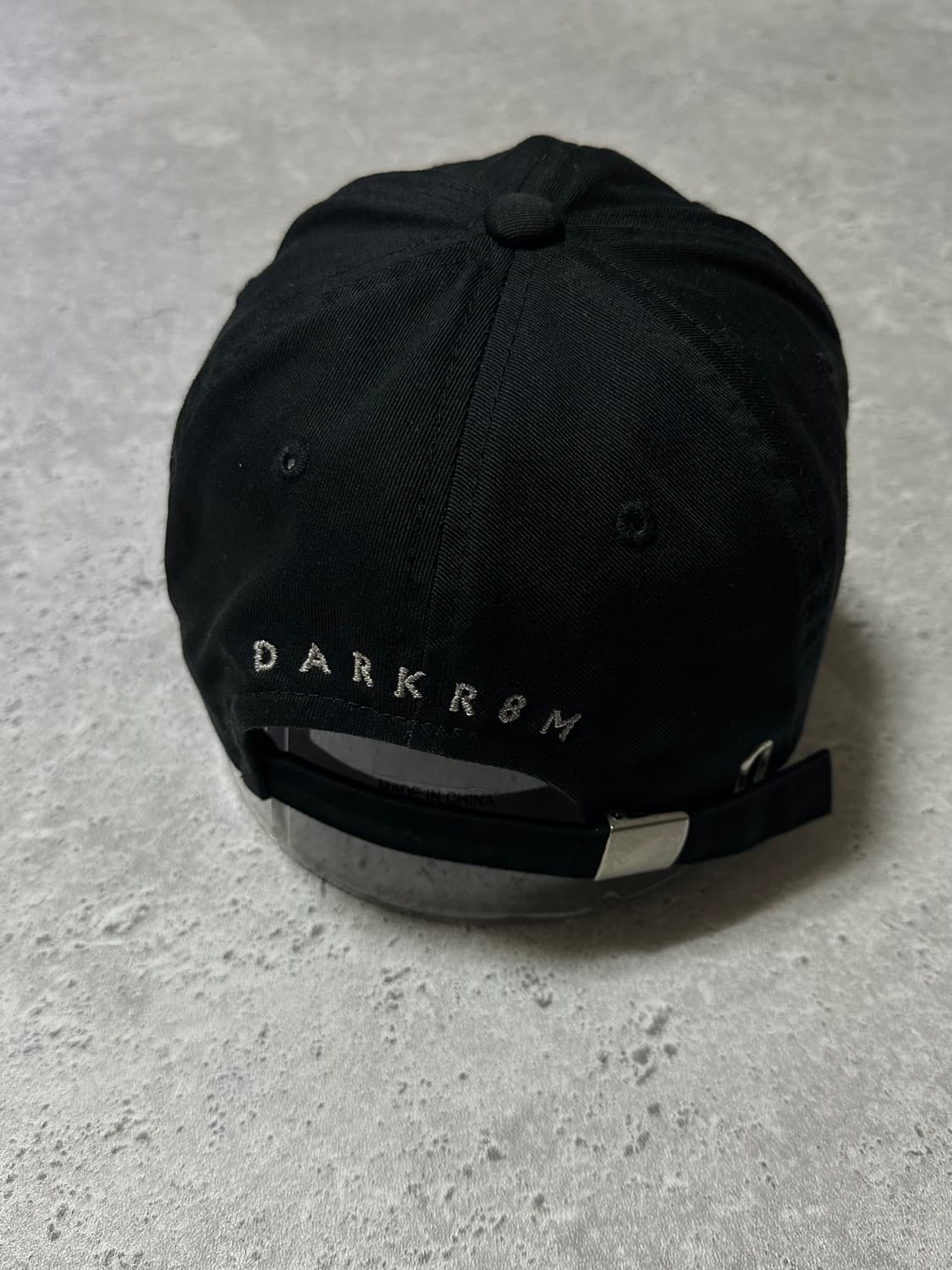다크룸 스튜디오 실버로고 블랙 볼캡 상품이미지4