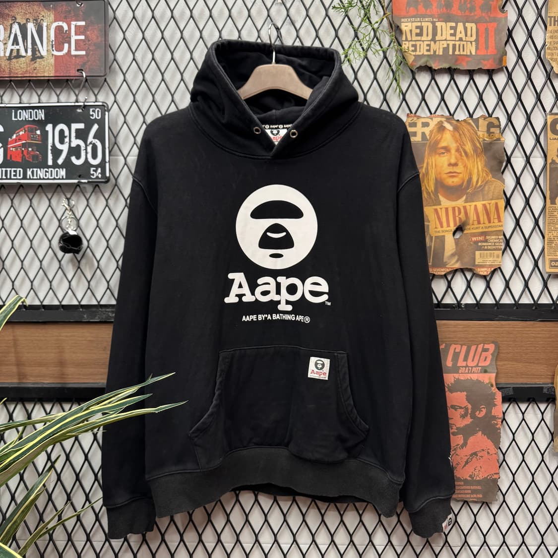 에이프 바이 베이프 후드티 전면 빅로고 포인트 블랙 상품이미지1