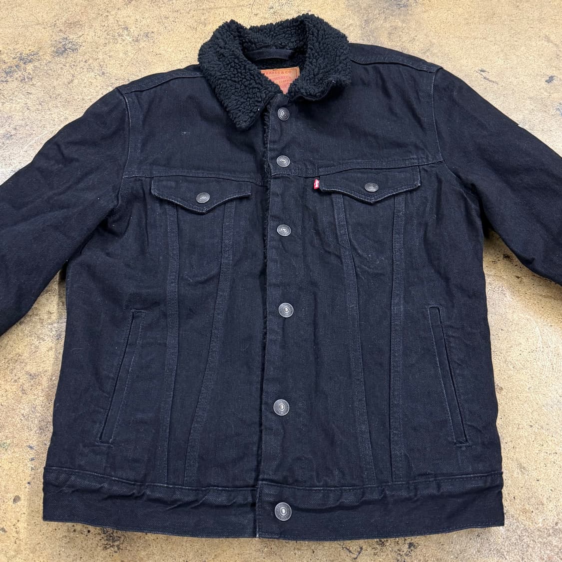 리바이스 미키마우스 올블랙 양털 자켓  상품이미지3