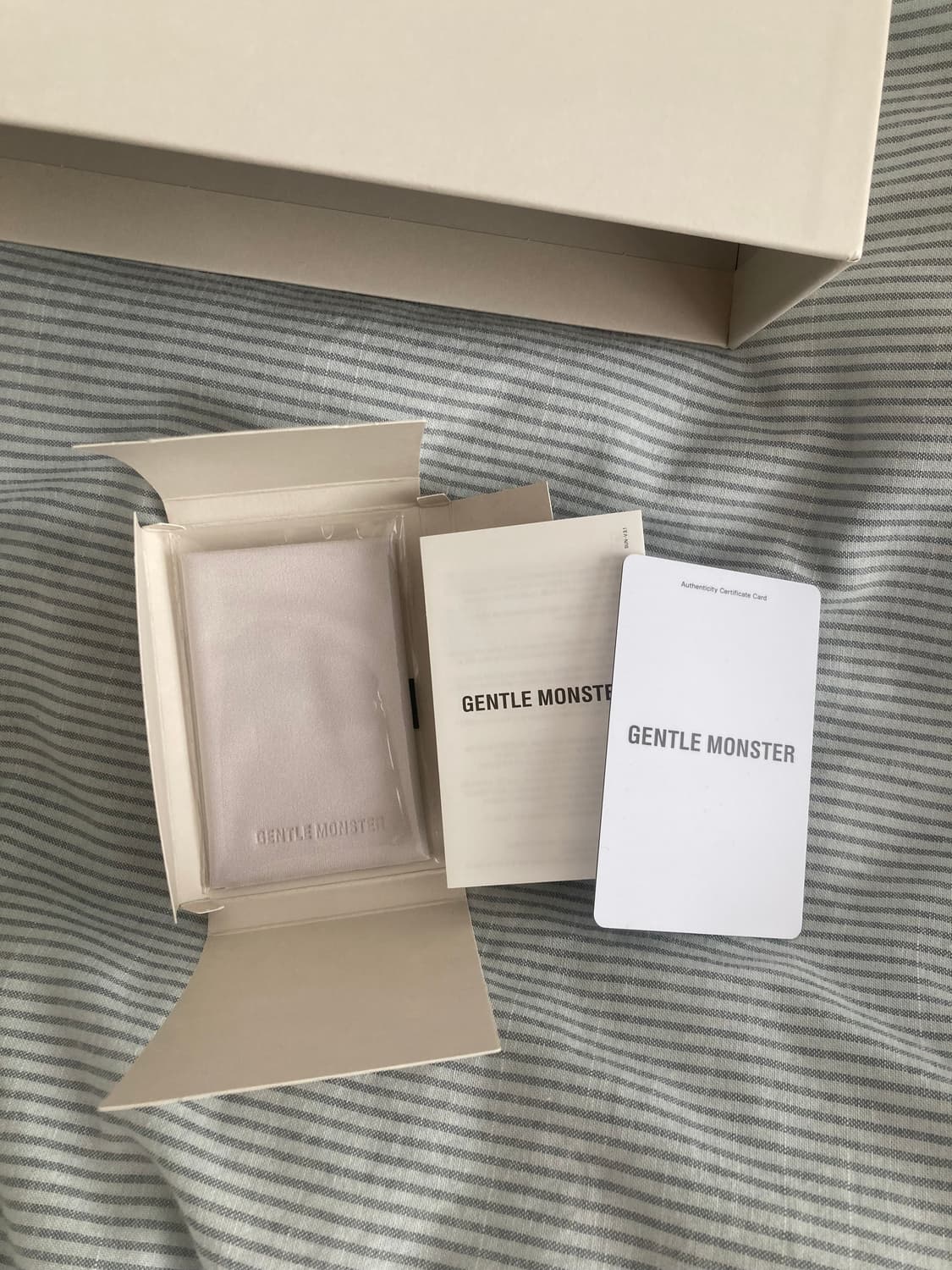 젠틀몬스터 로코코 01 선글라스 상품이미지8