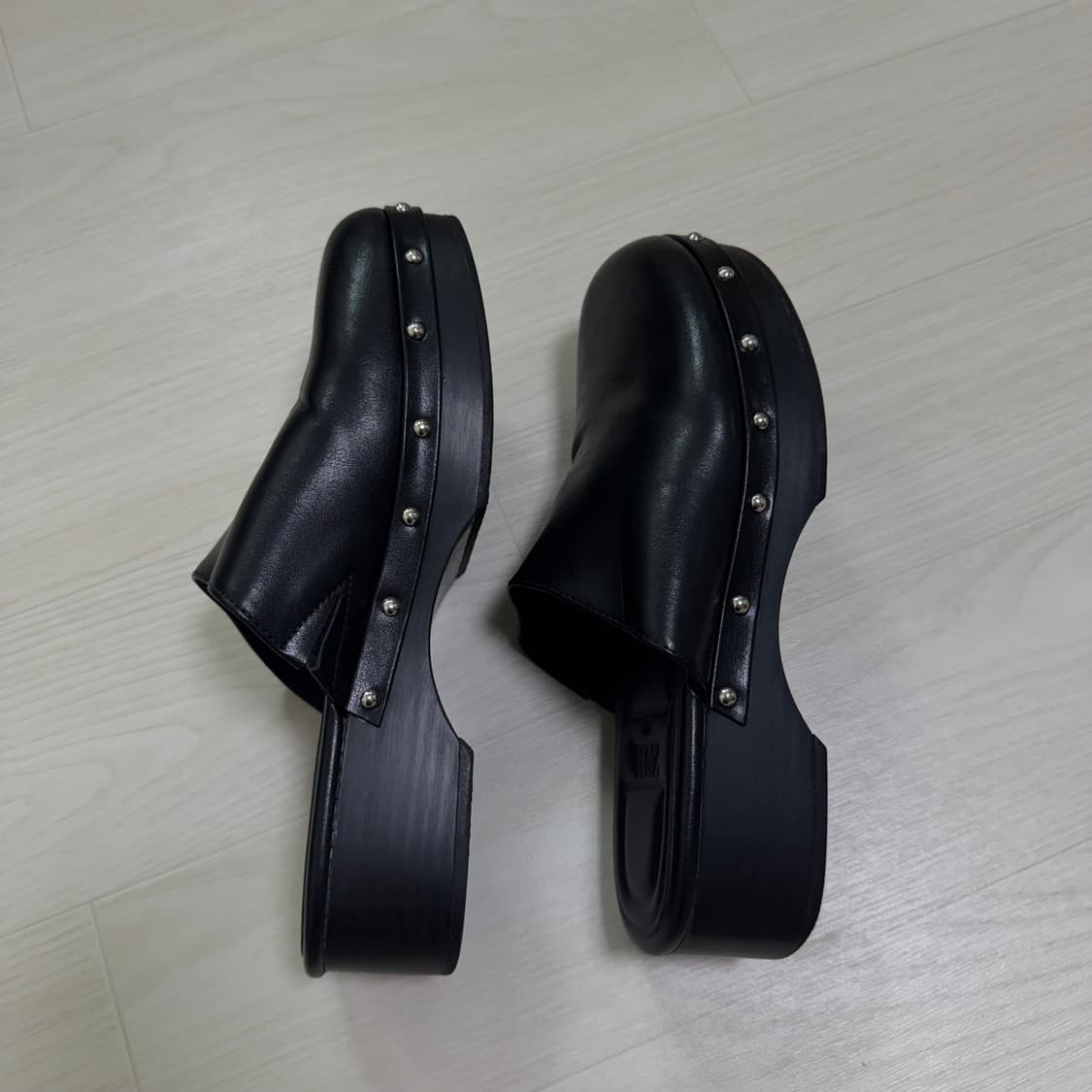 자라 스터드 클로그 블랙 36 235 상품이미지4