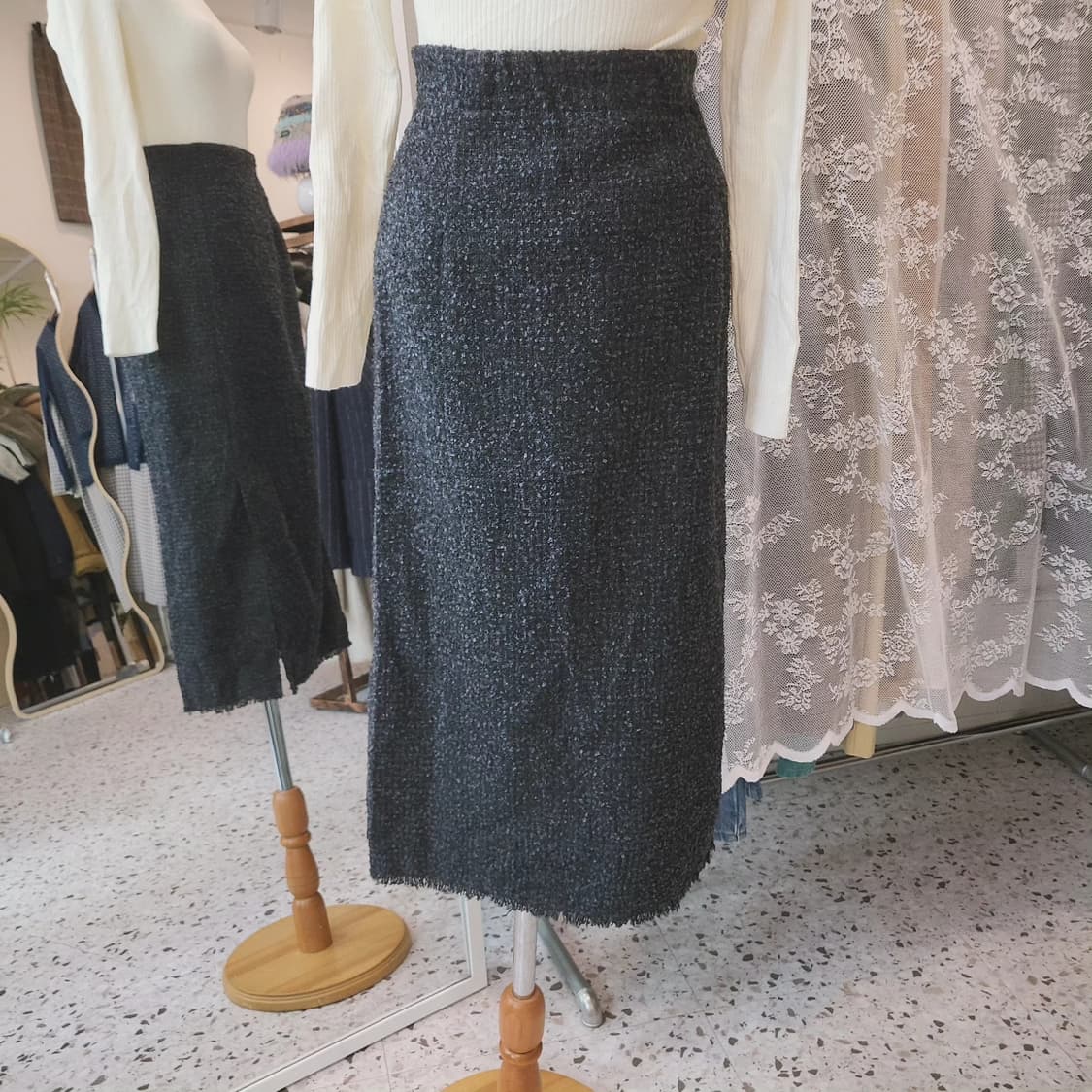 (새상품) GU 네이비 부클 슬릿 밴딩스커트 상품이미지9