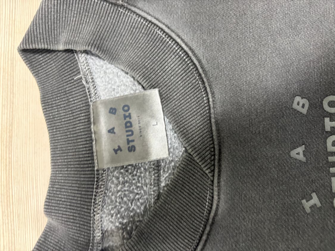 아이앱스튜디오 피그먼트 크루넥 블랙 상품이미지3