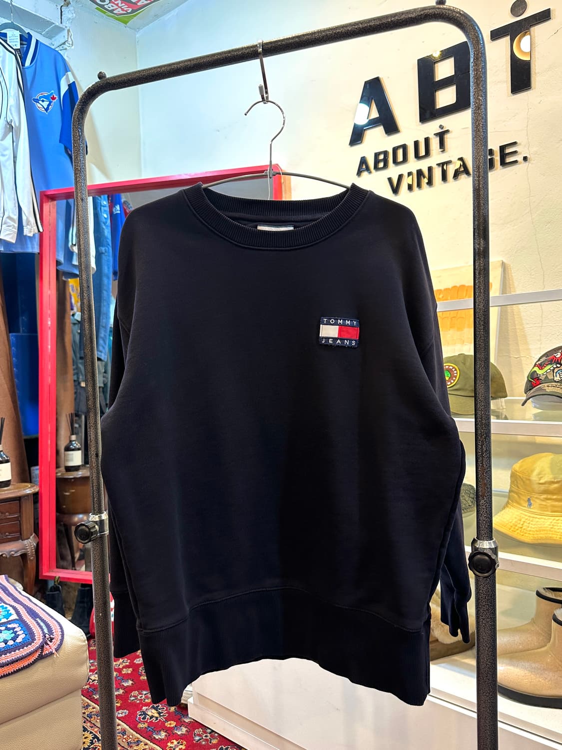 타미 진스 블랙 라운드넥 맨투맨 M 상품이미지1