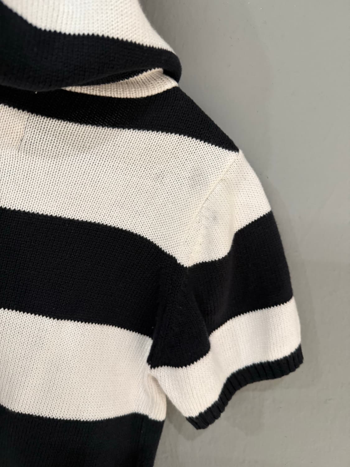 stripe pattern knit hood zip-up 상품이미지7