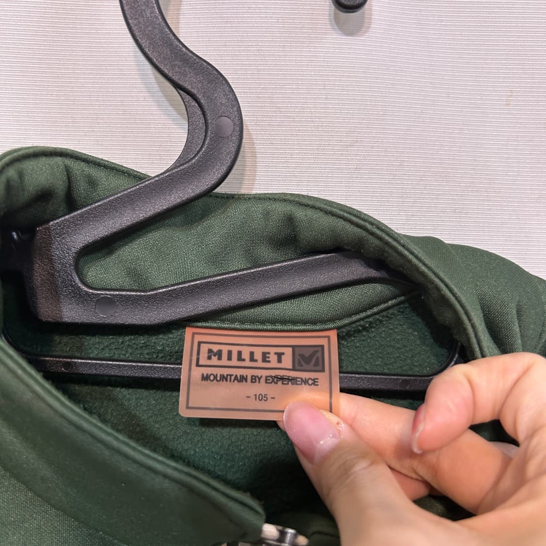 밀레 남성 기모 반집업 티셔츠 105 상품이미지2