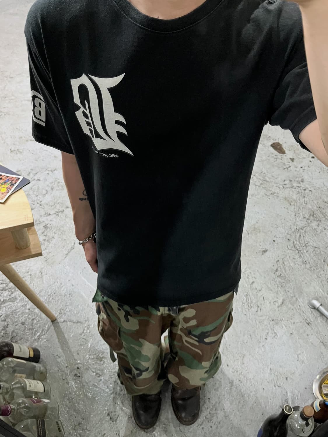Bounty Hunter faded logo tee 상품이미지1