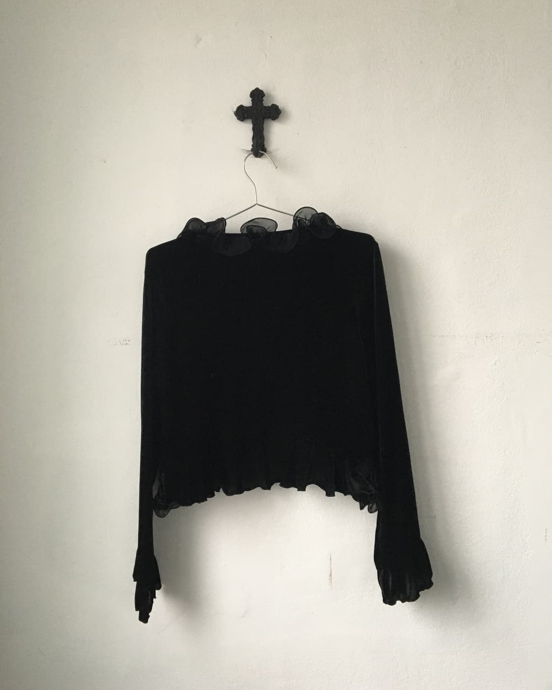 Ruffle point velvet cardigan 상품이미지3