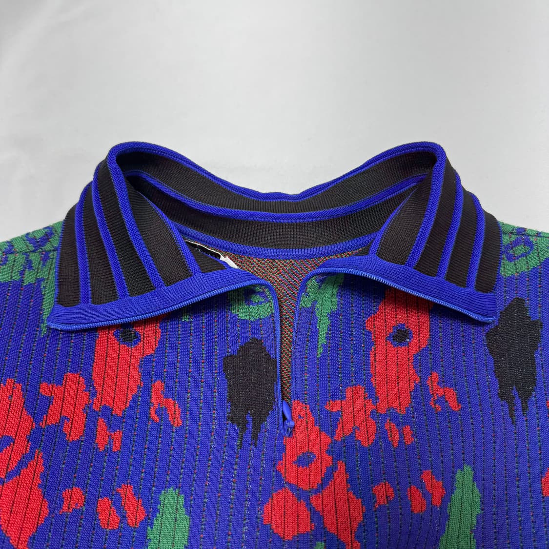 J.W. ANDERSON 패턴 카라 & 반집업 블라우스 상품이미지2