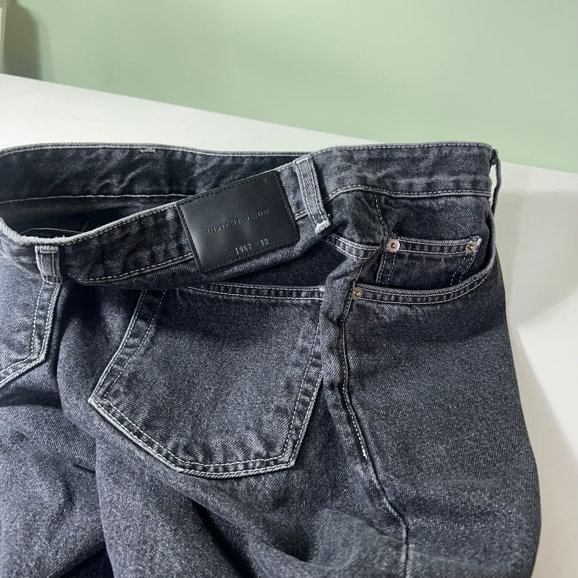 M 30 브랜디드 인스턴트데님 레귤러핏 빈티지블랙워시드 데님팬츠 상품이미지1