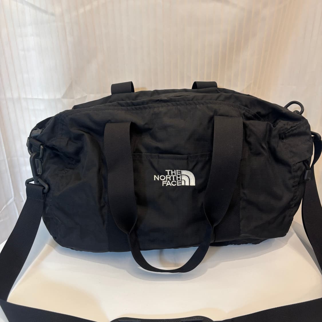 정품 노스페이스 더플 크로스백    상품이미지2